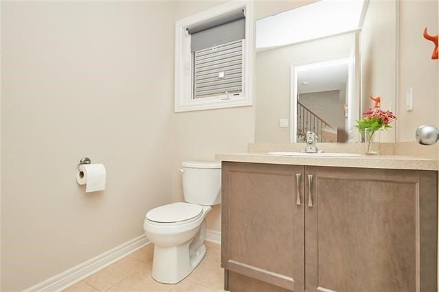 8511 Jennifer Cres, Niagara Falls, L2H 0J3 | Image 3