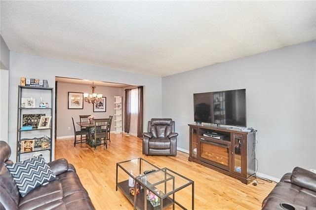 23 Bridlewood Dr, Welland, L3C6J7 | Image 3