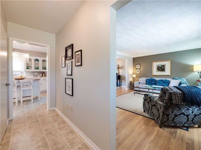 22 Paris Rd, Brantford, N3R 1H7 | Image 2