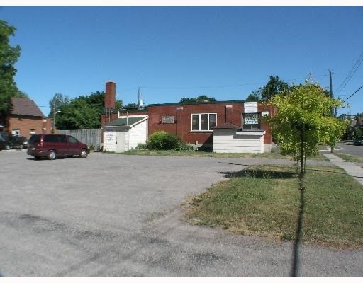 155 Ahrens St W, Kitchener, N2H4C6 | Image 2