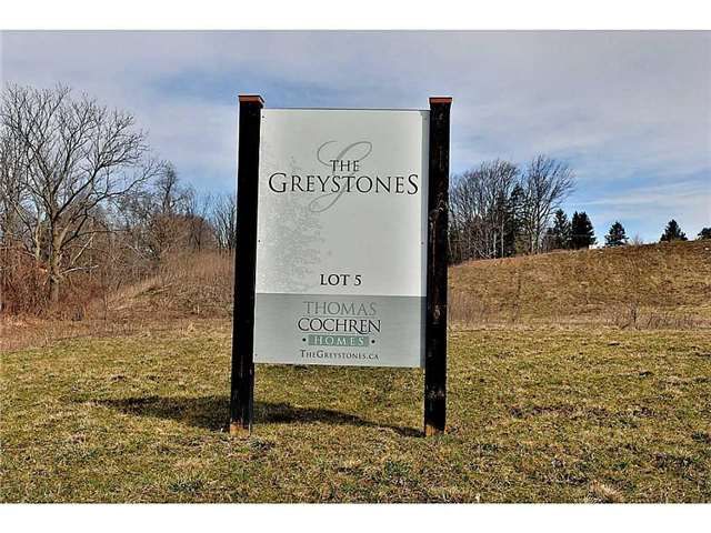 15 Hauser Pl, Hamilton, L9H 5A4 | Image 2