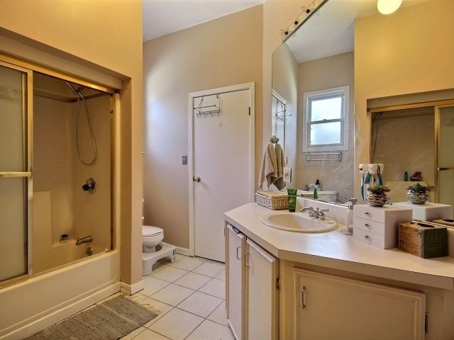 Room2