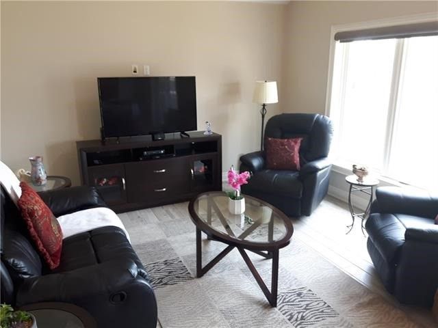 197 Timberview Cres, Welland, L3C 0B9 | Image 3