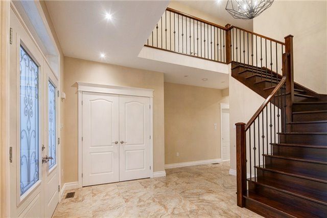 678 Garth St, Hamilton, L9C4K2 | Image 2