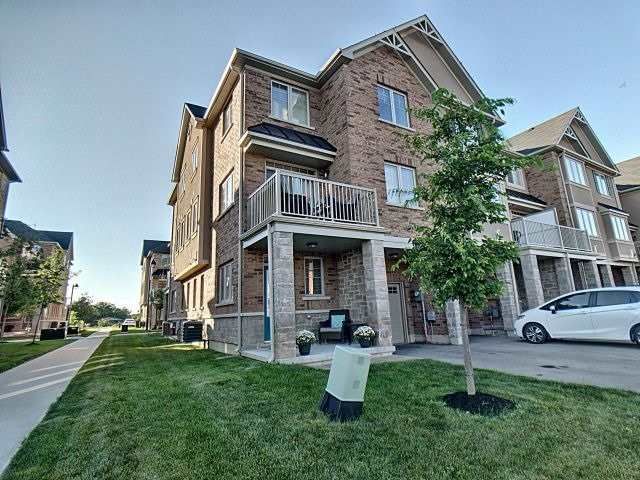 225 Westbank Tr, Hamilton, L8J0H4 | Image 2