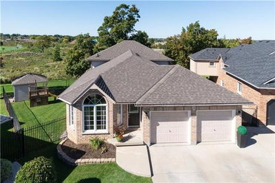 Detached House sold at 3 Vineberg Drive, Hamilton, Ontario, L9B 2P6 - Allison - MLS: X4269081