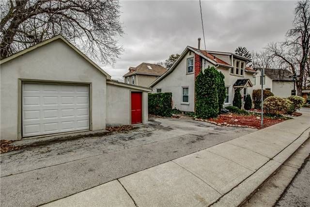 15 Maple Ave, Hamilton, L8G 2P1 | Image 3