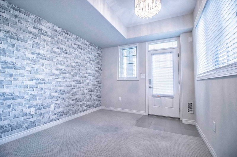 225 Westbank Tr, Hamilton, L8J 0H4 | Image 2