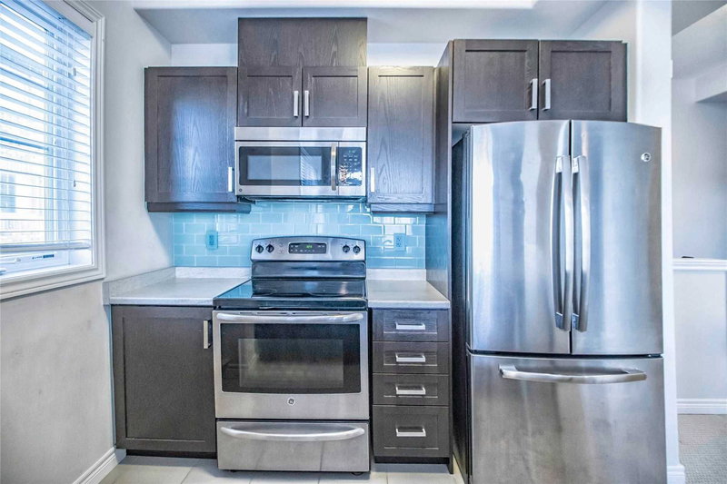 225 Westbank Tr, Hamilton, L8J 0H4 | Image 3