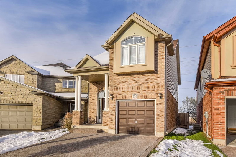 928 Dunblane Crt, Kitchener, N2R1W9 | Image 2