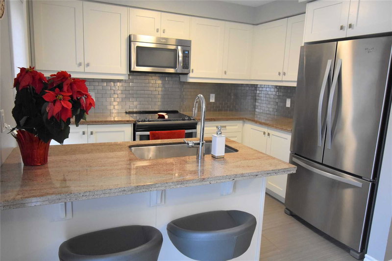 18 England Terr, Hamilton, L8J 0G4 | Image 3