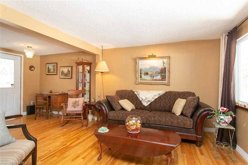 14 Wychwood Dr E, Kawartha Lakes, K0M1N0 | Image 3