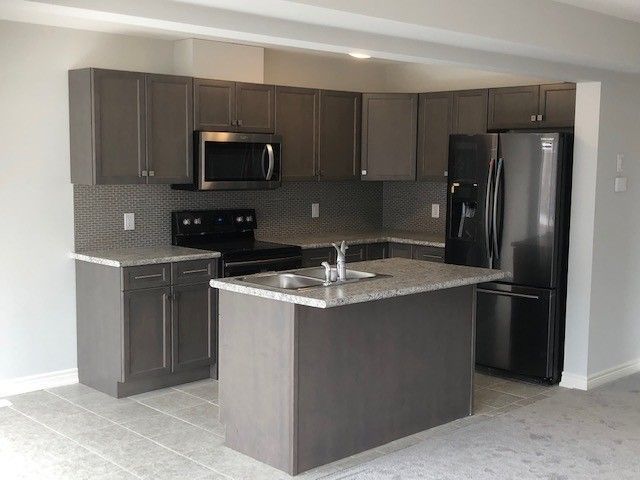 79 Heron St, Welland, L3C0G8 | Image 2