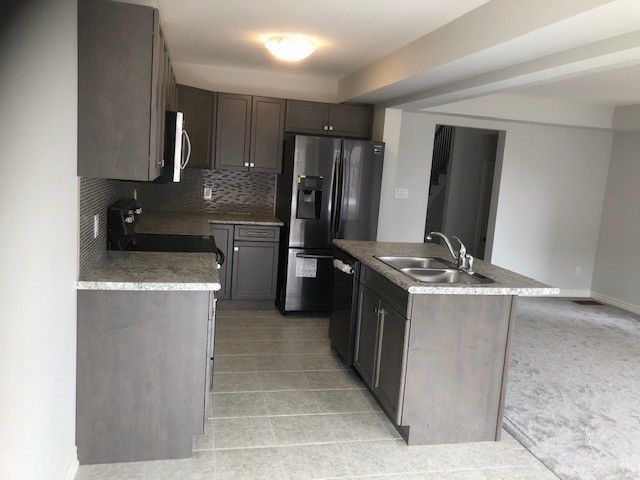 79 Heron St, Welland, L3C0G8 | Image 3