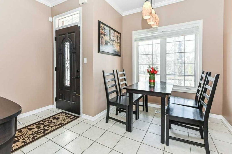 33 Panorama Way, Hamilton, L8E C6E | Image 2