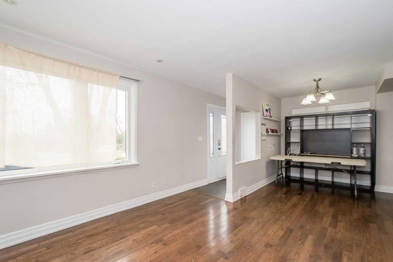 68 Harold Crt, Hamilton, L8S 2R9 | Image 3