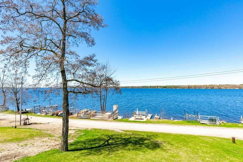 11 Fifth St, Kawartha Lakes, K0M 1L0 | Image 2