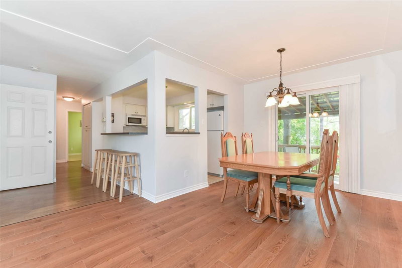 560 Glen Forrest Blvd, Waterloo, N2L 4J2 | Image 3