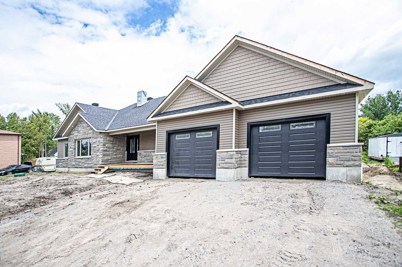 71 Wakeford Rd, Kawartha Lakes, K0M 2C0 | Image 2