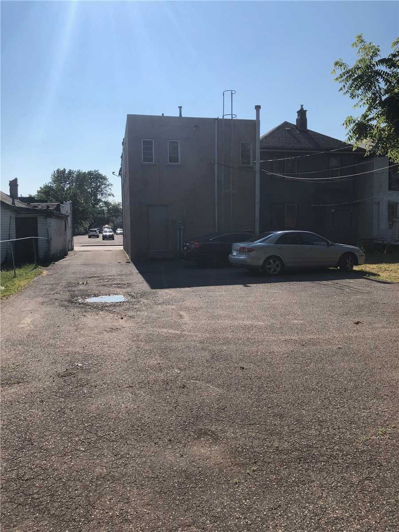 4548 Victoria Ave, Niagara Falls, L2E4B6 | Image 2