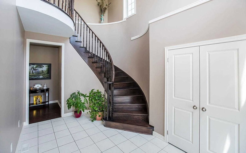 23 Chaumont Dr, Hamilton, L8J0J9 | Image 2