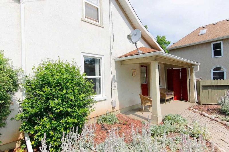 15 Maple Ave, Hamilton, L8G 2P1 | Image 3