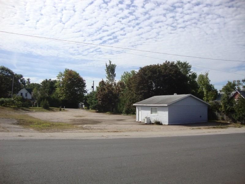 755 Bethune Dr S, Gravenhurst, P1P1K1 | Image 2