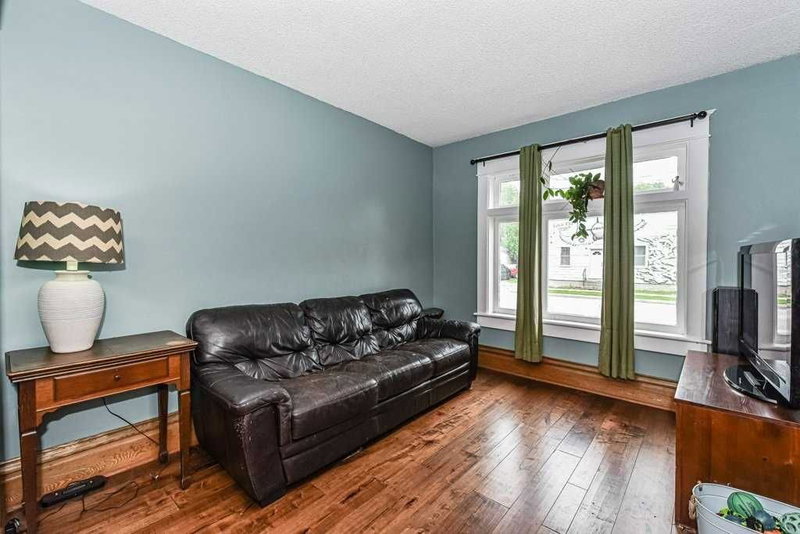 562 Laurel St, Cambridge, N3H 3Z2 | Image 2