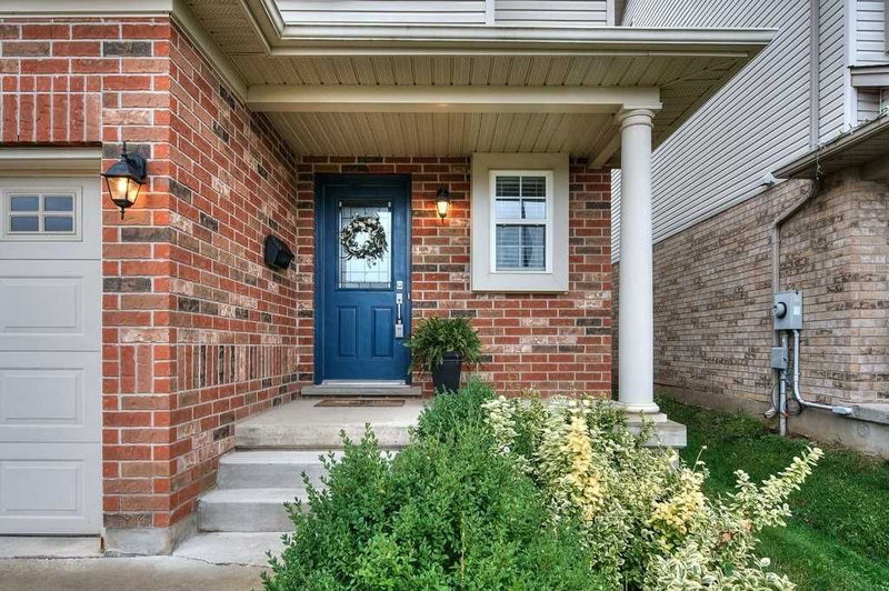 357 Woodbine Ave, Kitchener, N2R0A9 | Image 2