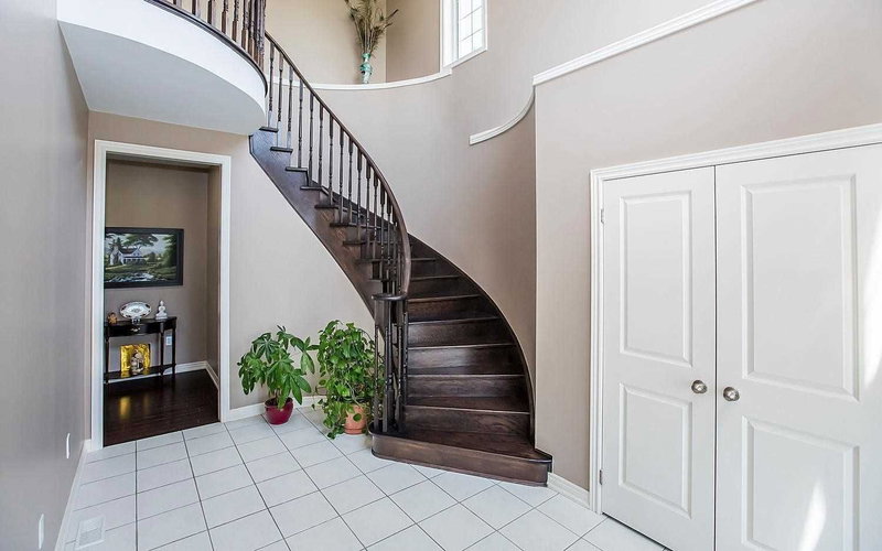 23 Chaumont Dr, Hamilton, L8J0J9 | Image 2