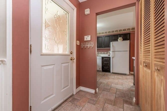 316 Cranbrook Dr, Hamilton, L9C4T3 | Image 2