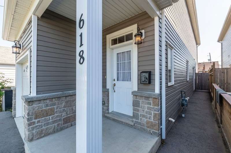 618 Knox Ave, Hamilton, L8H 6K3 | Image 2