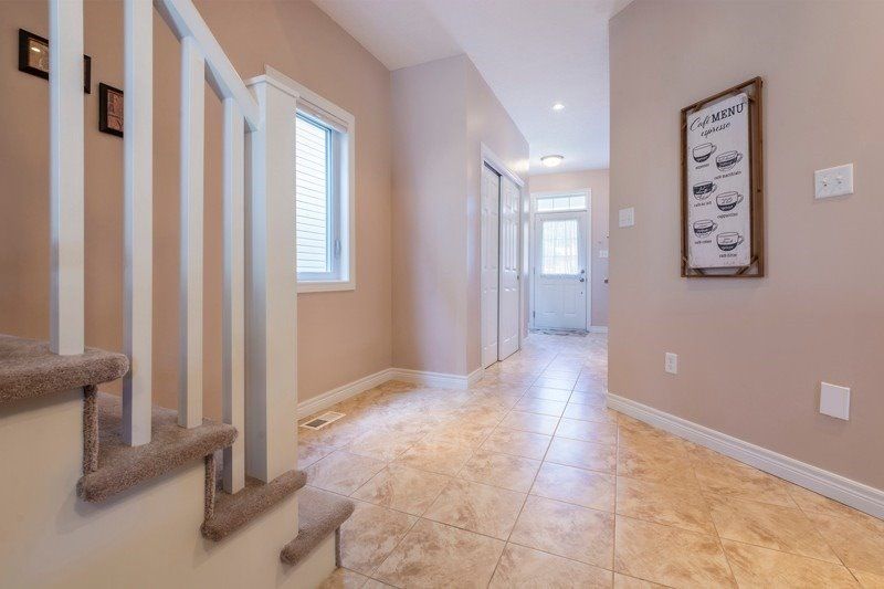 618 Knox Ave, Hamilton, L8H 6K3 | Image 3