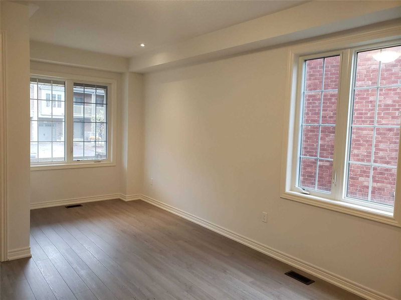 311 Humphrey St, Hamilton, L8B 1X4 | Image 3