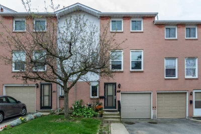 Townhouse sold at #15-1255 Upper Gage Avenue, Hamilton, Ontario, L8W 3C7 - Quinndale - MLS: X4596203