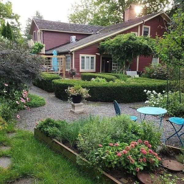 307 Mississagua St, Niagara-on-the-Lake, L0S 1J0 | Image 3