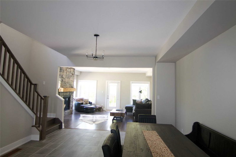 45 Rockmount Cres, Gravenhurst, P1P 0A2 | Image 2