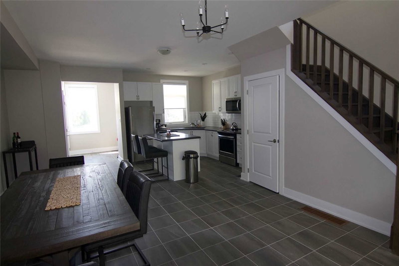 45 Rockmount Cres, Gravenhurst, P1P 0A2 | Image 3