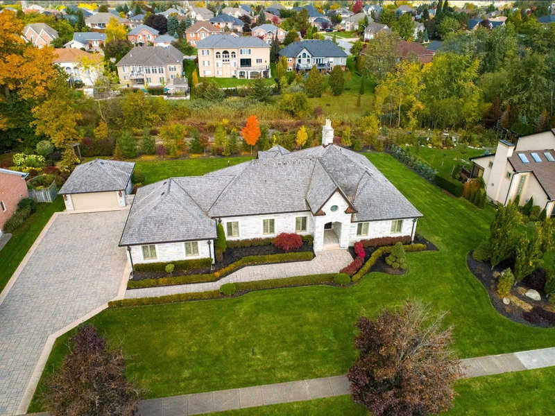 3551 Cardinal Dr, Niagara Falls, L2H 2Y1 | Image 3