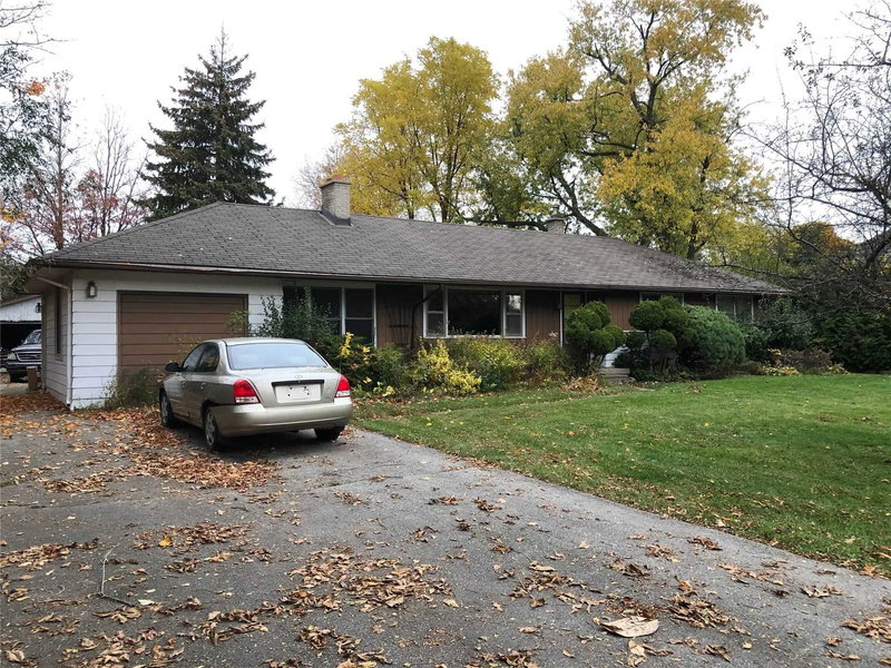 136 Rockcliffe Rd, Hamilton, L9H 7H3 | Image 2