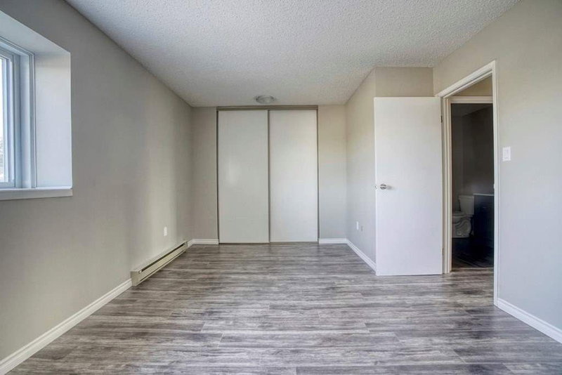 44 - 125 Sekura Cres, Cambridge, N1R 8B4 | Image 3