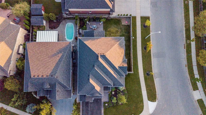 101 Seabreeze Cres, Hamilton, L8E0A2 | Image 2