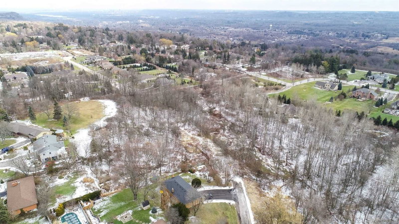 26 Marshboro Ave, Hamilton, L9H5E1 | Image 2