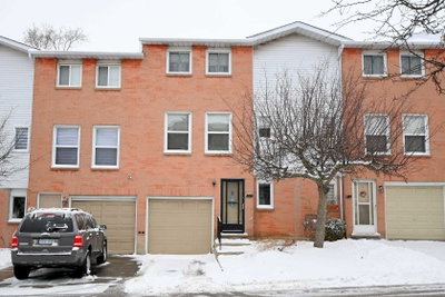 Townhouse sold at 3-1255 Upper Gage Avenue, Hamilton, Ontario, L8W 3C7 - Randall - MLS: X4687240
