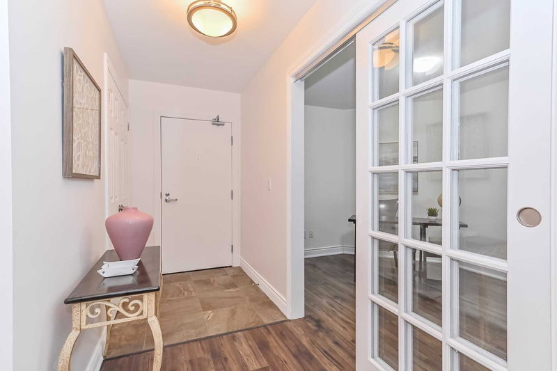 113 - 106 Bard Blvd, Guelph, N1L 0L8 | Image 2