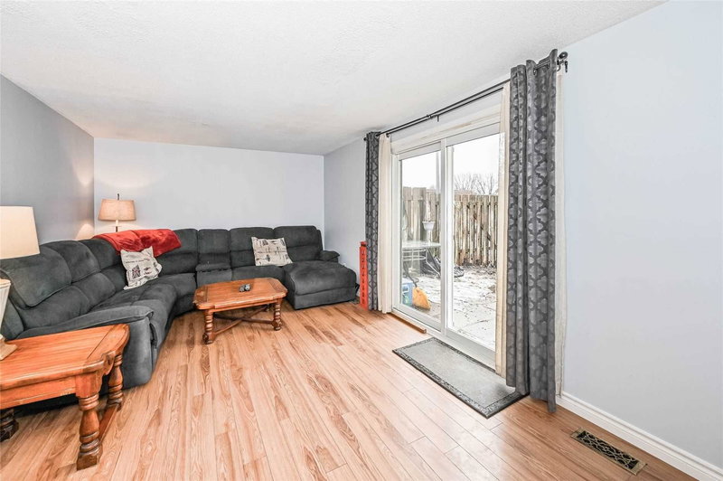 9 - 120 Country Club Dr, Guelph, N1E 3K7 | Image 3
