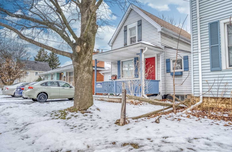 16 Royal Ave, Hamilton, L8S 2C2 | Image 3