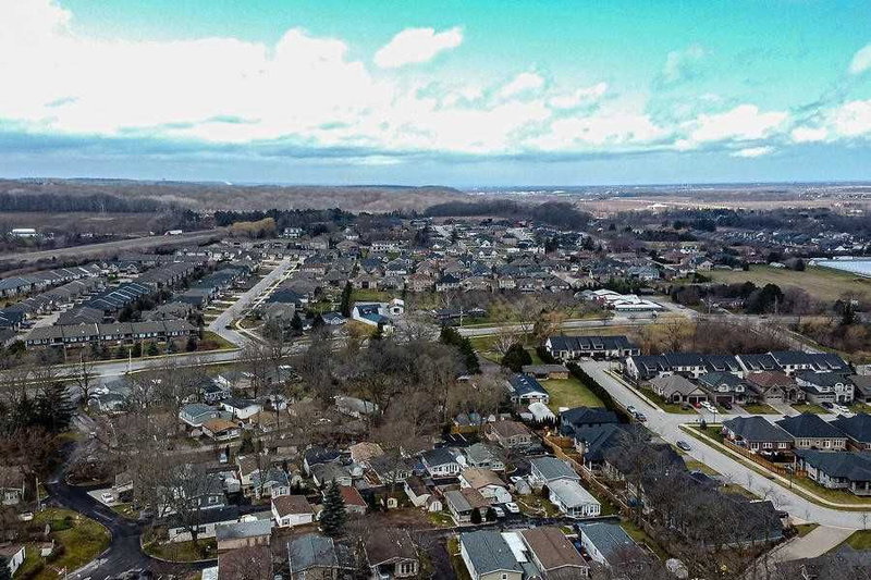 50 Melrose Dr, Niagara-on-the-Lake, L0S 1J0 | Image 3