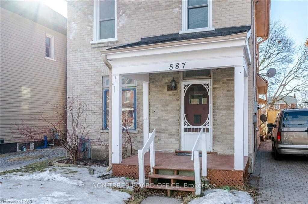 Listing Image 4
