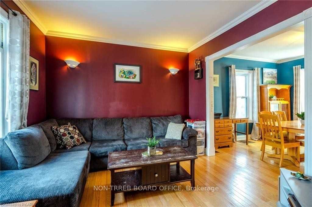 Listing Image 9